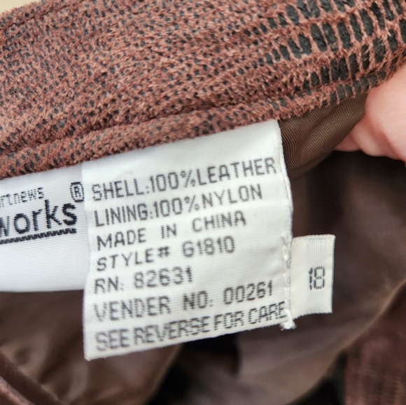 COPY - Snakeskin look leather skirt w slit size 18 - Picture 5 of 10